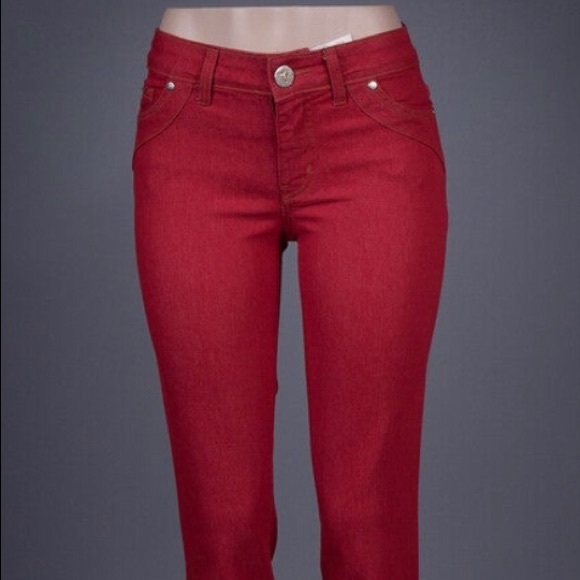 Beija Flor Jeans - Picture 1 of 3